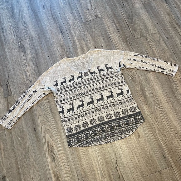 Women’s fair isle print Christmas sweater - Picture 3 of 5